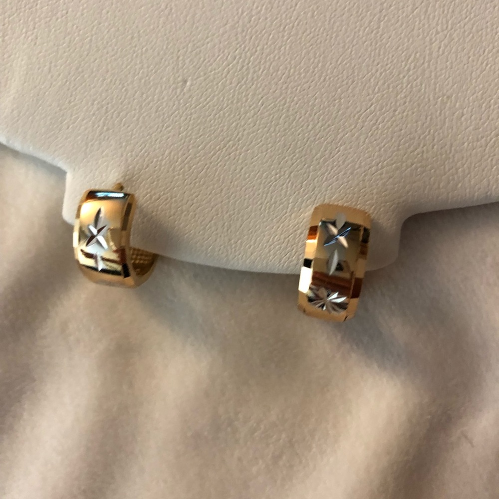 18k bi-color, (white and gold color) earrings